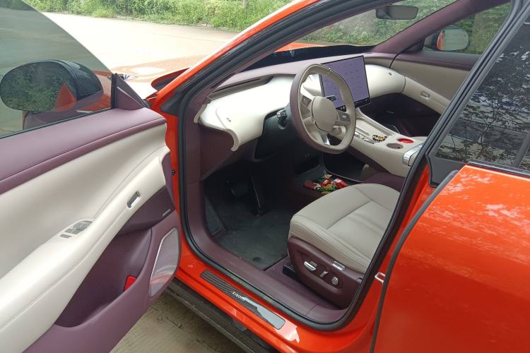 Used Xiaomi Auto YU7 2025 Ultra-Long Range High-Performance All-Wheel-Drive Max Edition
