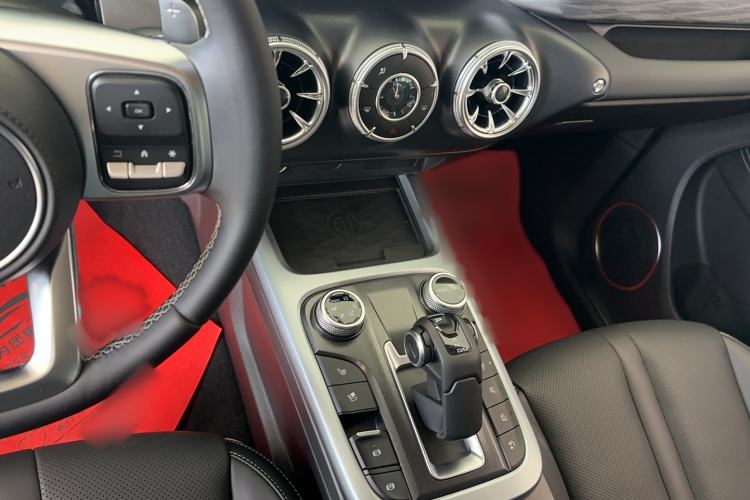 Used Tank 300 2021 City Edition 2.0T—Truly Stylish
