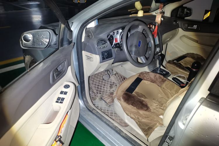 Used Ford Focus 2013 Sedan Classic 1.8L Automatic Base Model
