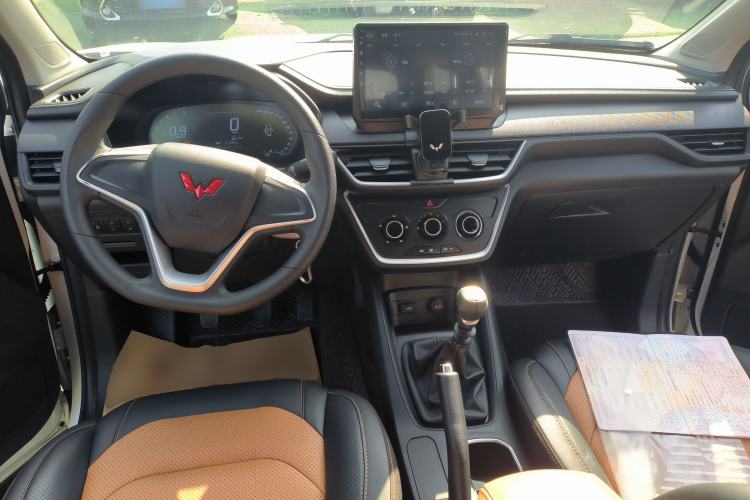 Used Wuling Hongguang S3 2019 1.5L Manual Comfort Model China VI Standard
