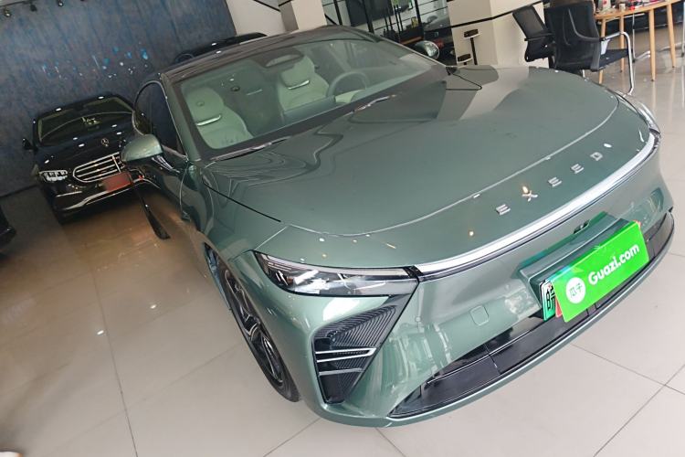 Used EXEED Star Era ES 2024 Max Long-Range Version Front Right 45 Deg