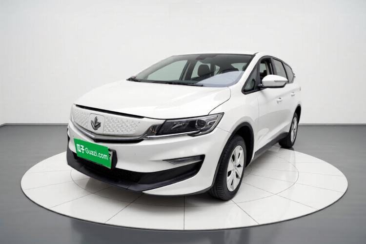 Used Livan Maple 80v L 2024 407 km 6 Seats