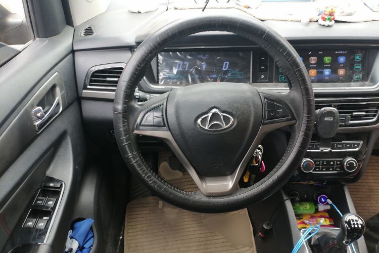 Used CHANGAN KAICHENG Oushang A600 2016 1.5L Manual Luxury 6-Seater Steering Wheel