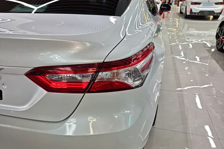 Used Toyota Camry 2023 2.0GVP Premier Edition Right Rear Taillight