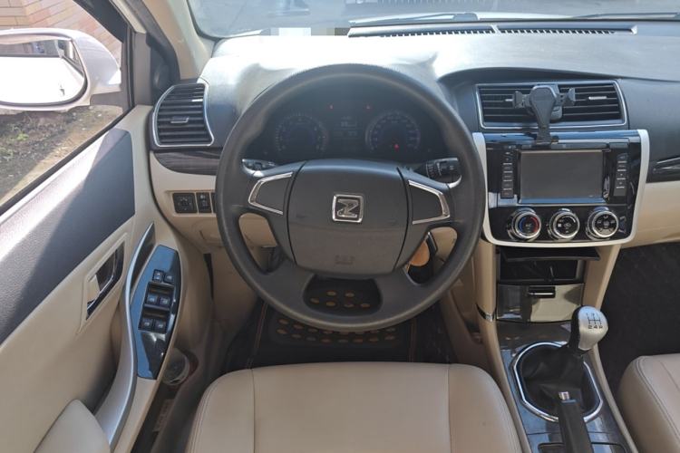 Used Zotye Z300 2016 New Vision 1.5L Manual Entry-Level Model