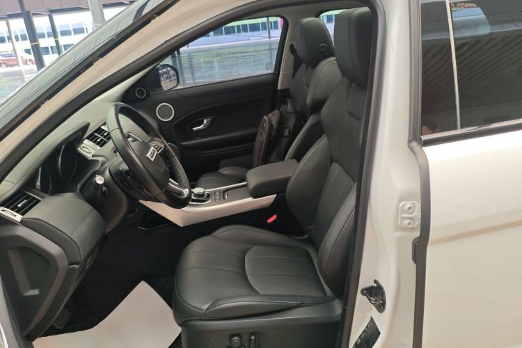 Used Land Rover Range Evoque 2018 240 PS SE Smart Brilliance Edition Left Front Seat