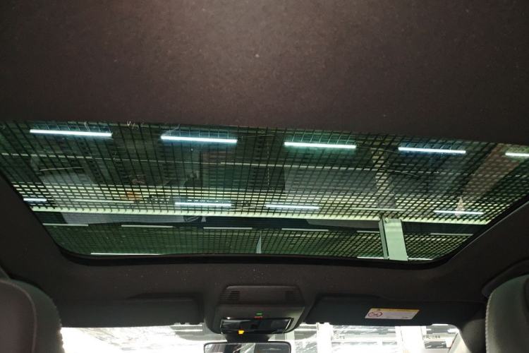 Used Volkswagen ID.4 X 2025 Smart Version Pure & Intelligent Enjoyment Edition Headliner