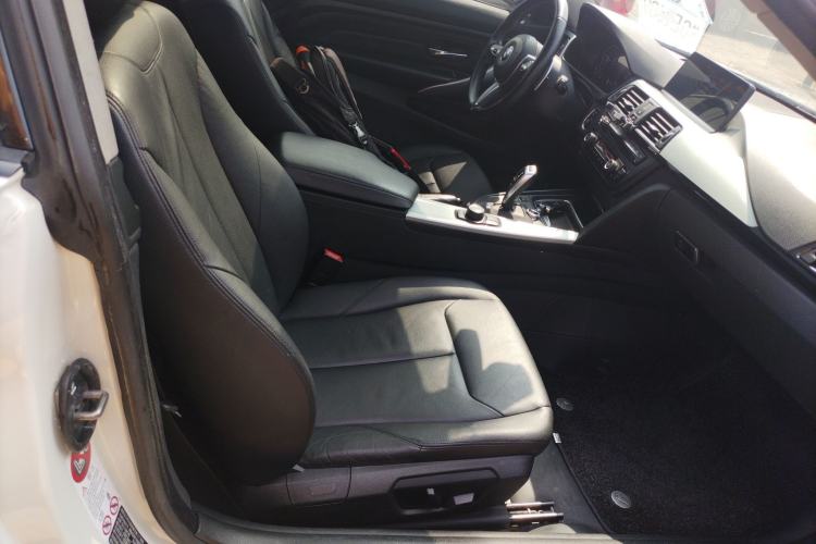 Used BMW 4 Series 2014 420i Fashion Model
