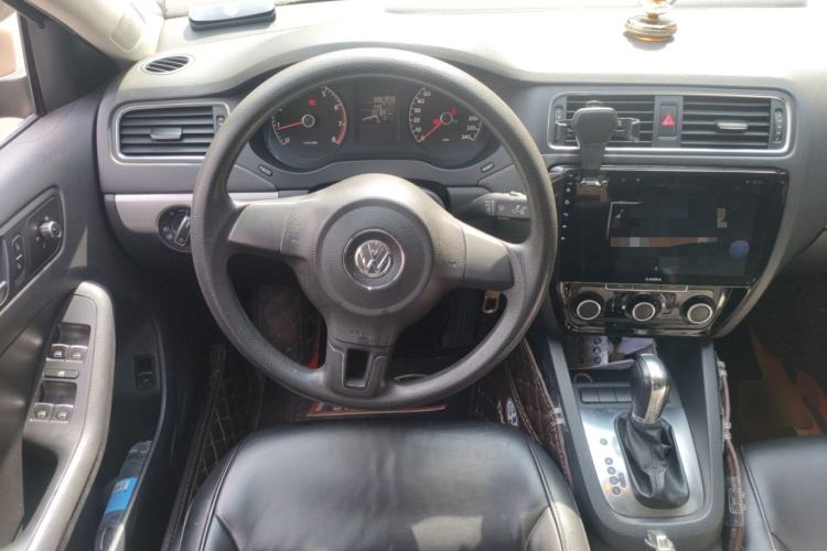 Used Volkswagen Sagitar 2012 1.6L Automatic Comfort Edition
