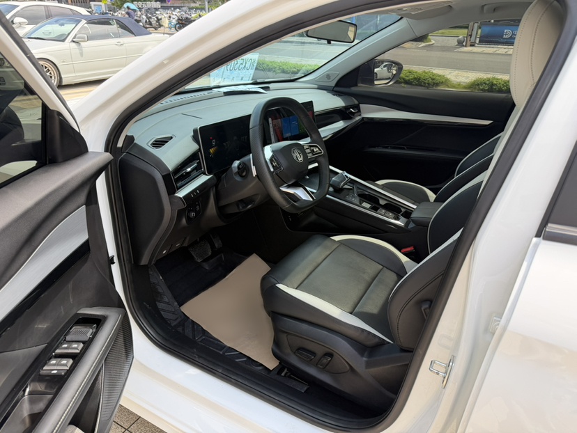 MG 5 Scorpio 2022 1.5T Luxury Edition — снимка 15