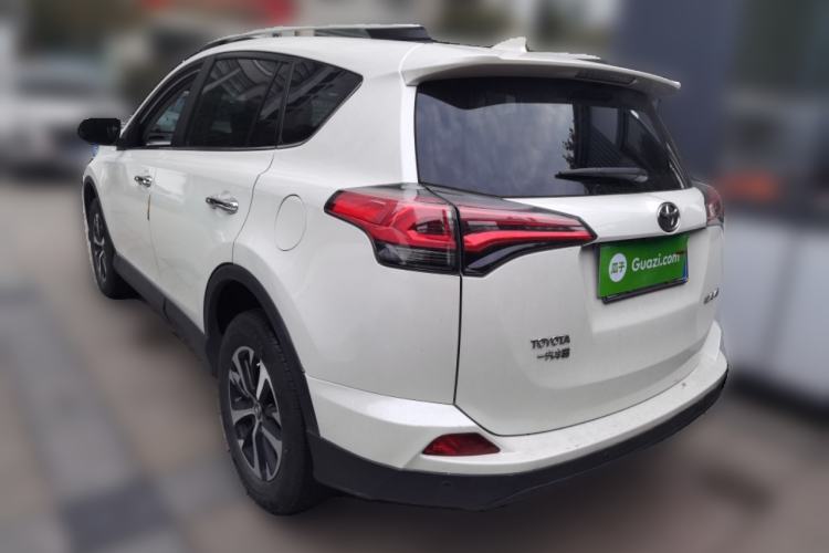 Used Toyota RAV4 2016 2.0L CVT Two-Wheel Drive Fashion Edition China V Standard