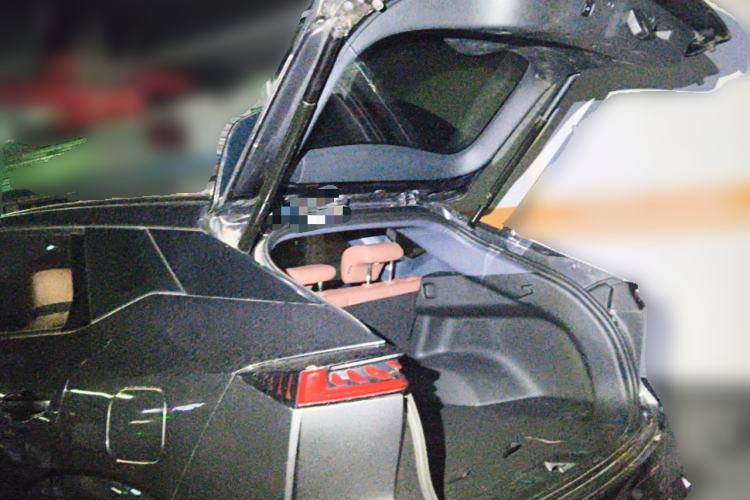 Used CHANGAN UNI-Z New Energy 2024 Blue Whale Smart Electric iDD 125km Beyond Edition Trunk