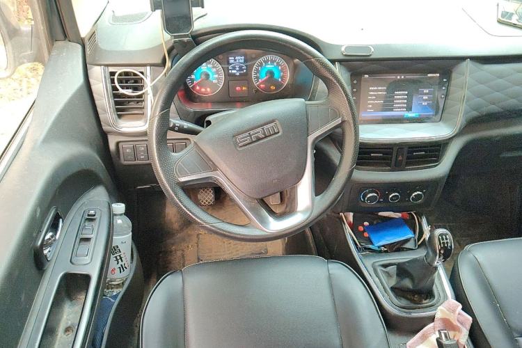 Used Jinbei Gold Hiace 2021 2.0L Passenger Van Travel Lion 7-Seater Steering Wheel