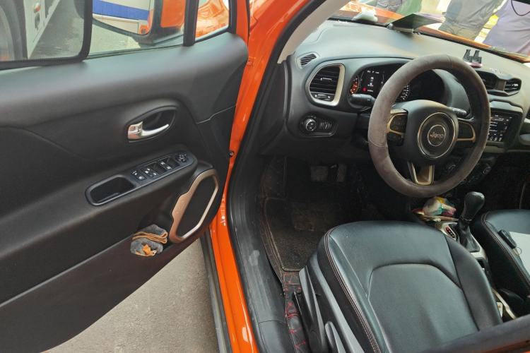 Used Jeep Renegade 2018 Connected Large Screen Version 180T Automatic Jingneng Version Driver Seat