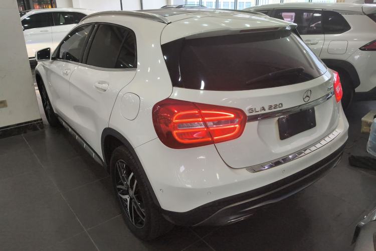 Used Mercedes-Benz GLA 2016 GLA 220 4MATIC Fashion Edition Rear Left 45 Deg
