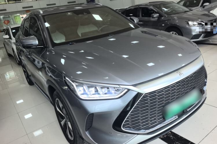 Used BYD Song PLUS New Energy 2021 DM-i 51KM Prestige Model Front Right 45 Deg