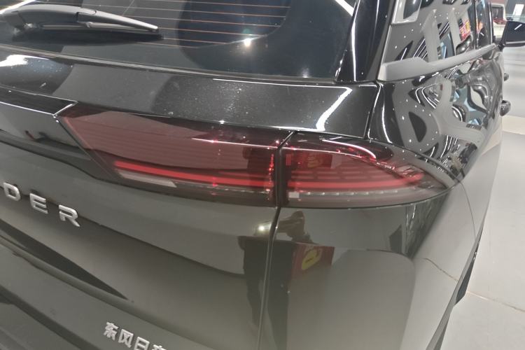 Used Nissan Pathfinder 2024 380 VC-TURBO Four-Wheel Drive Intelligent Driving Version 7 Seats Right Rear Taillight