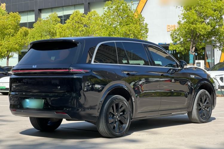 Used Li Auto L8 2023 Pro Model Exterior 2