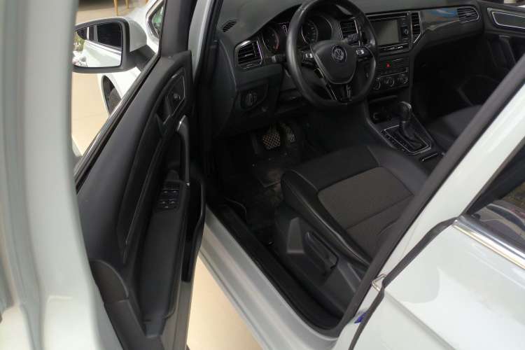 Used Volkswagen Golf Sportsvan 2018 230TSI Automatic Trend Edition