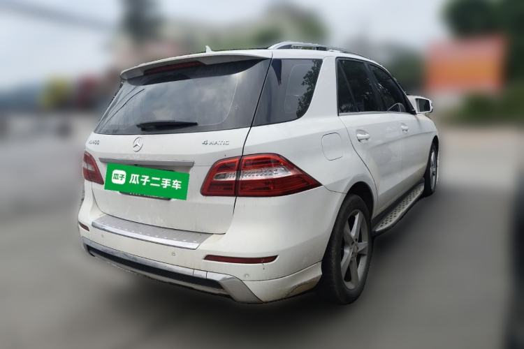 Used Mercedes-Benz M-Class 2014 ML 400 4MATIC Dynamic Model Rear Right 45 Deg