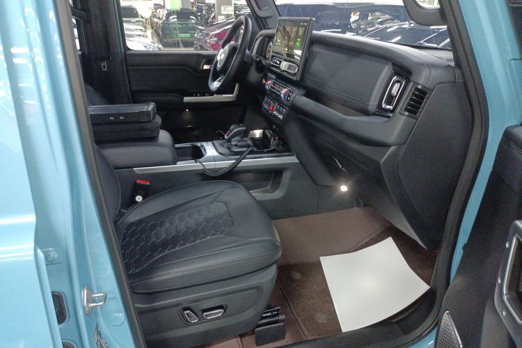 Used 212 T01 2025 2.0T Changfeng
