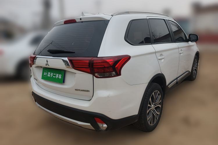 Used Mitsubishi Outlander 2018 2.0L Two-Wheel Drive Glory Edition 5 Seats