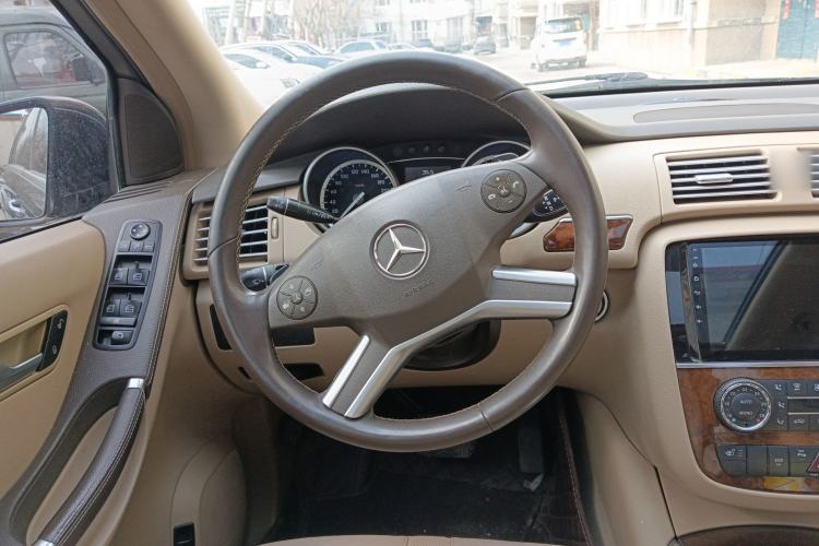 Used Mercedes-Benz R-Class 2011 R 350 L 4MATIC
