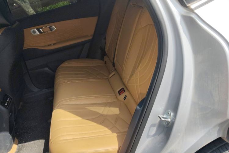 Used Geely Galaxy Xingjian 7 EM-i 2025 120km Exploration+ Version
