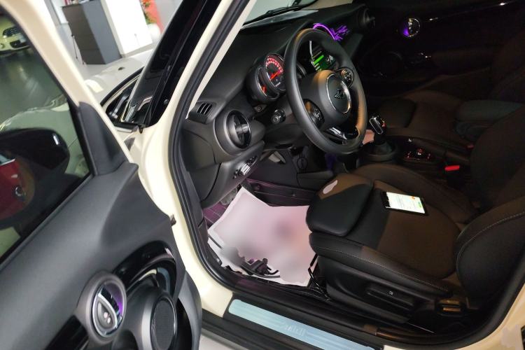 Used MINI 2019 1.5T COOPER Classic Edition Five-Door Version
