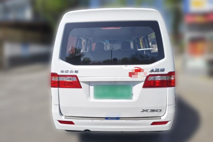 Used Jinbei Hiace X30 2023 1.5L Super-Comfortable Passenger Van 5/6/7-Seater Non-Air-Conditioned Version Model SWC15M
