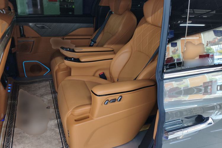 Used Wey Gaoshan 2025 Four-Wheel Drive Alpine 8 Left Rear Seat