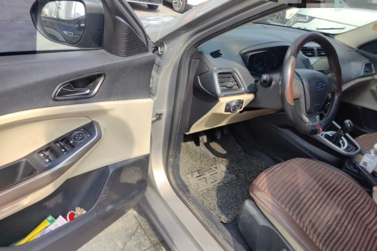 Used Ford Escort 2015 1.5L Manual Comfort Model Driver Seat