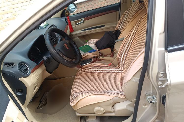 Used Roewe 350 2013 350C 1.5L Automatic Xunyue Edition
