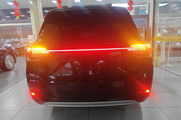 Used Hima AITO M9 2025 Extended-Range Ultra Version 52 kWh 6-Seater Rear