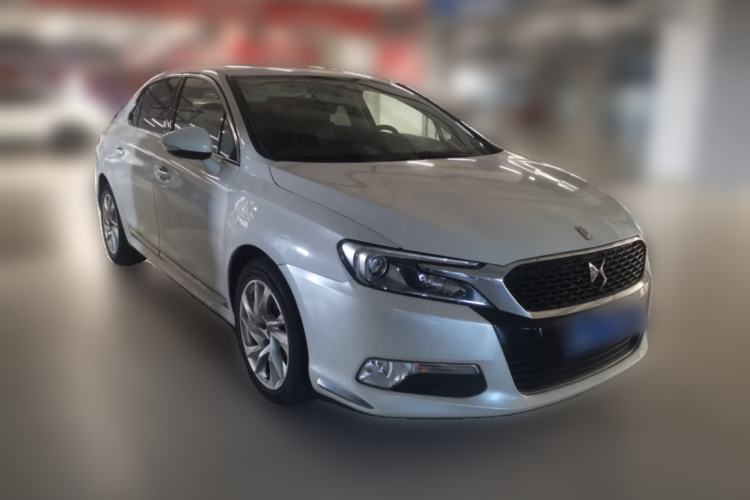 Used DS 5LS 2015 1.6T Style Edition THP160 Front Right 45 Deg