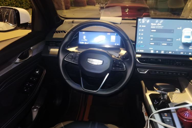 Used Geely Auto Preface 2025 Dongfang Yao 1.5TD Kunlun Edition Steering Wheel