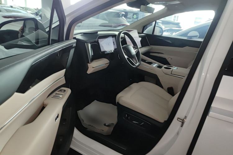 Used BYD Xia 2026 DM-i 1.5T 218KM Transcendence Edition Driver Seat