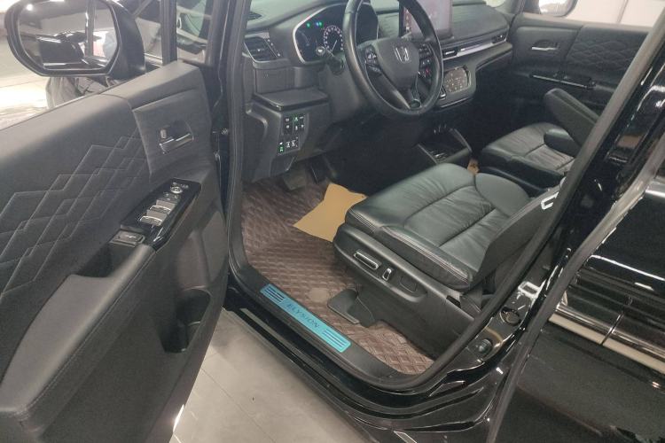 Used Honda Elysion 2024 2.0L eHEV Luxury Edition Interior 3