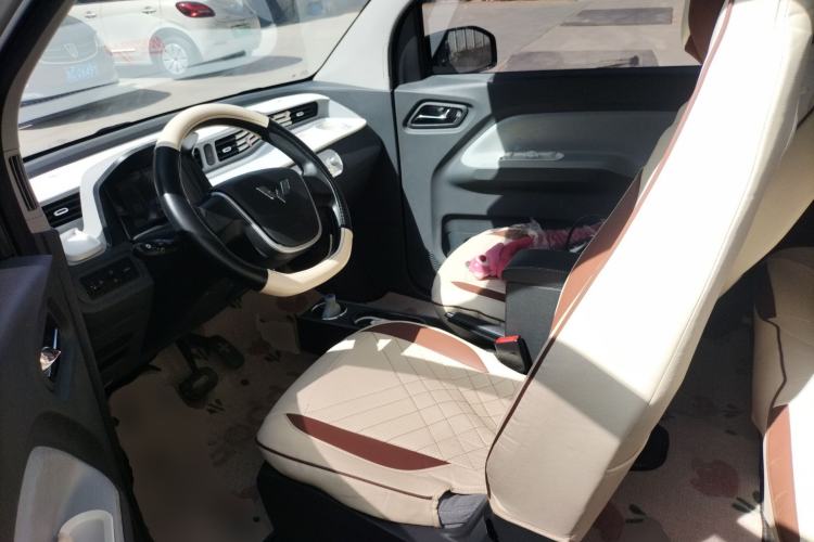 Used Wuling Hongguang MINIEV 2022 Macaron Premium Model – Lithium Iron Phosphate Left Front Seat
