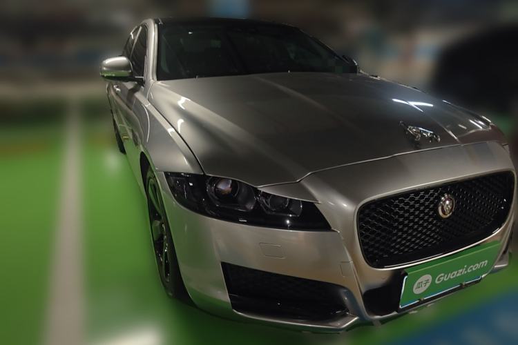 Used Jaguar XFL 2020 XFL 2.0T P200 Two-Wheel-Drive Elite Edition Front Right 45 Deg