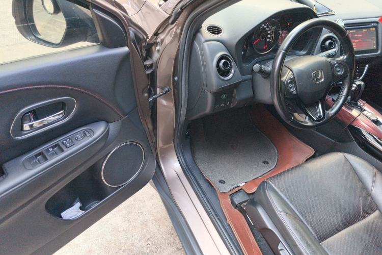 Used Honda XR-V 2015 1.8L VTi CVT Luxury Edition Driver Seat