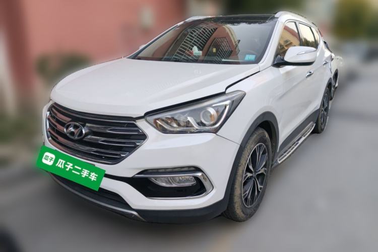 Used Hyundai Santa Fe 2017 2.0T Automatic All-Wheel Drive Smart 7-Seater