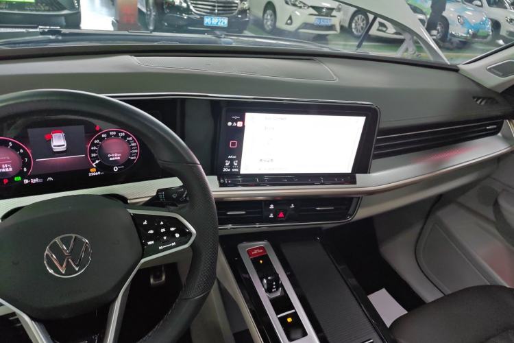 Used Volkswagen Tavendor 2023 380TSI Four-Wheel Drive R-Line First Edition
