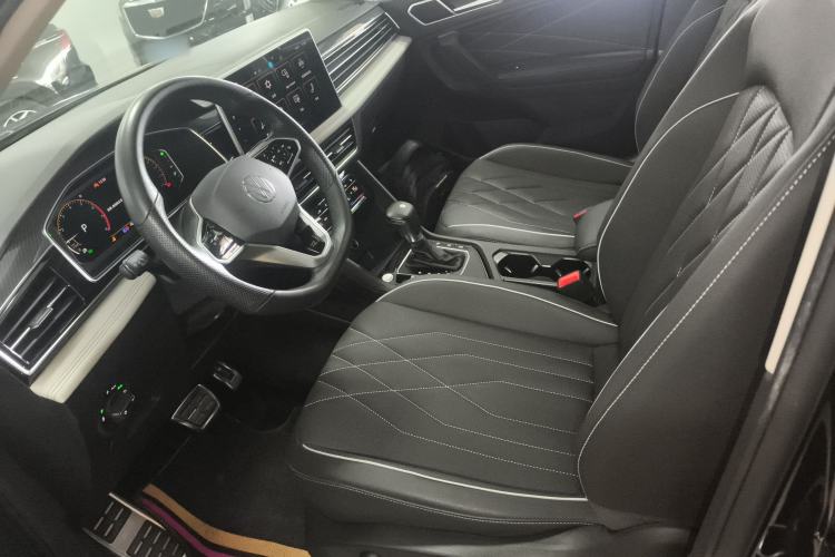 Used Volkswagen Tiguan L 2023 330TSI Automatic Two-Wheel Drive R-Line Enjoyment Edition
