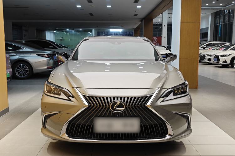 Used Lexus ES 2020 200 Excellence Edition
