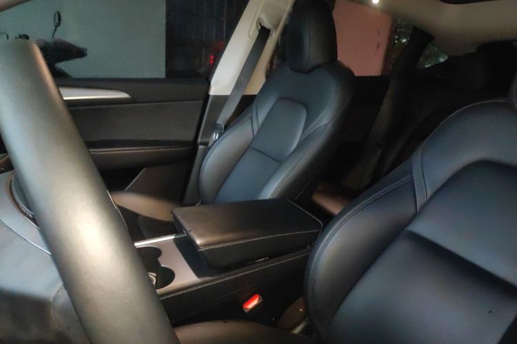 Used Tesla Model Y 2023 Rear-Wheel-Drive Version Left Front Seat