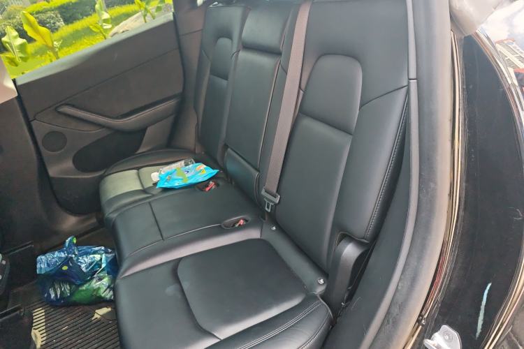 Used Tesla Model Y 2023 Long-Range All-Wheel-Drive Version
