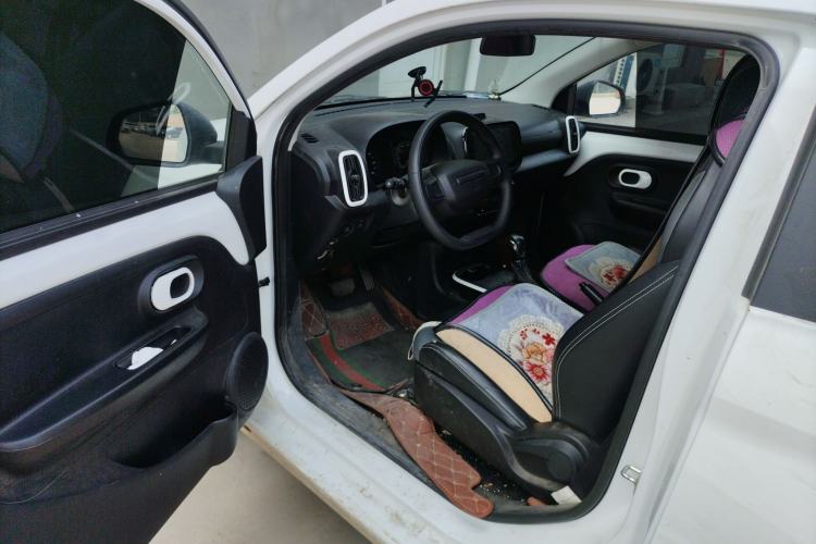 Used Roewe Clever 2022 311km QiQi BoBo Edition Driver Seat