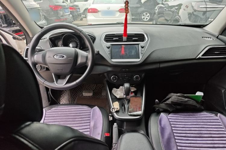 Used Ford Escort 2019 Revised 1.5L Automatic ZhiXiang Version (Tire Pressure Monitoring) China VI Standard Center Console