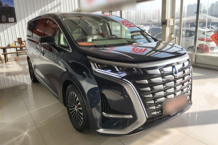 Used Denza D9 2022 DM-i 970 Four-Wheel Drive Flagship Model
